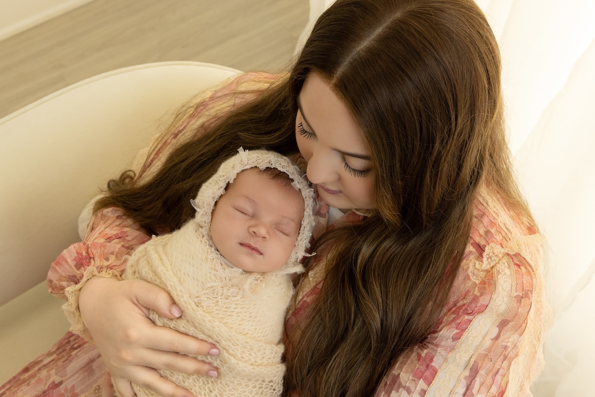 Lincolnwood motherhood photography, newborn photographer in Chicago