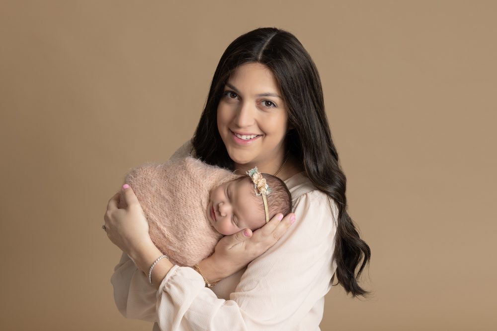 Lincolnwood motherhood photography, newborn photographer in Chicago, best newborn photography Lincolnwood