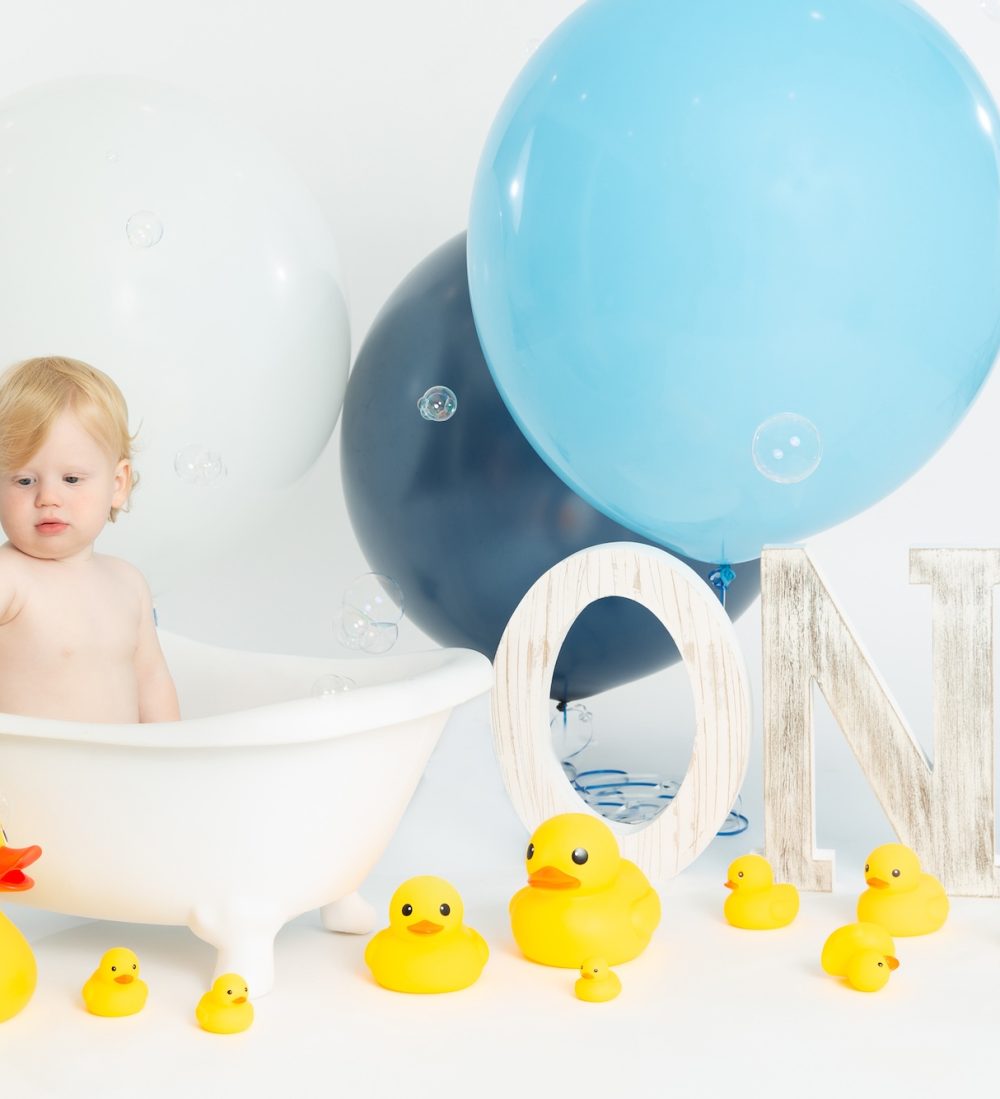 best Chicago cake smash photographer, 1st birthday photoshoot Highland Park IL, milestone sessions Lincolnwood IL 4