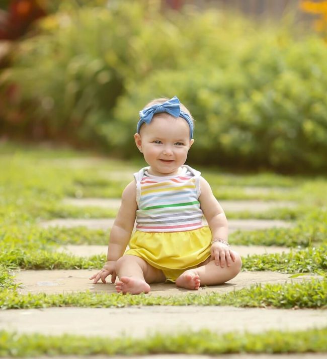 baby milestones, best Chicago baby photographer, cake smash photography near me, baby portrait studio Highland Park 3