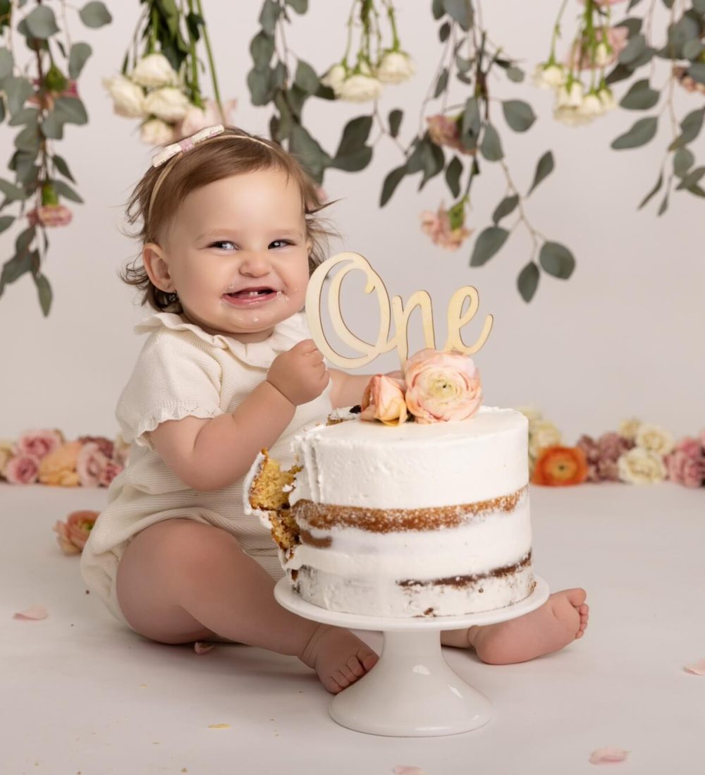 Skokie IL cake smash photographer, Chicago baby birthday photoshoot 1