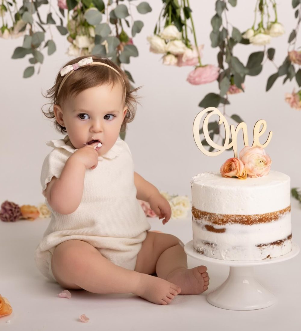 Skokie IL cake smash photographer, Chicago baby birthday photoshoot 3