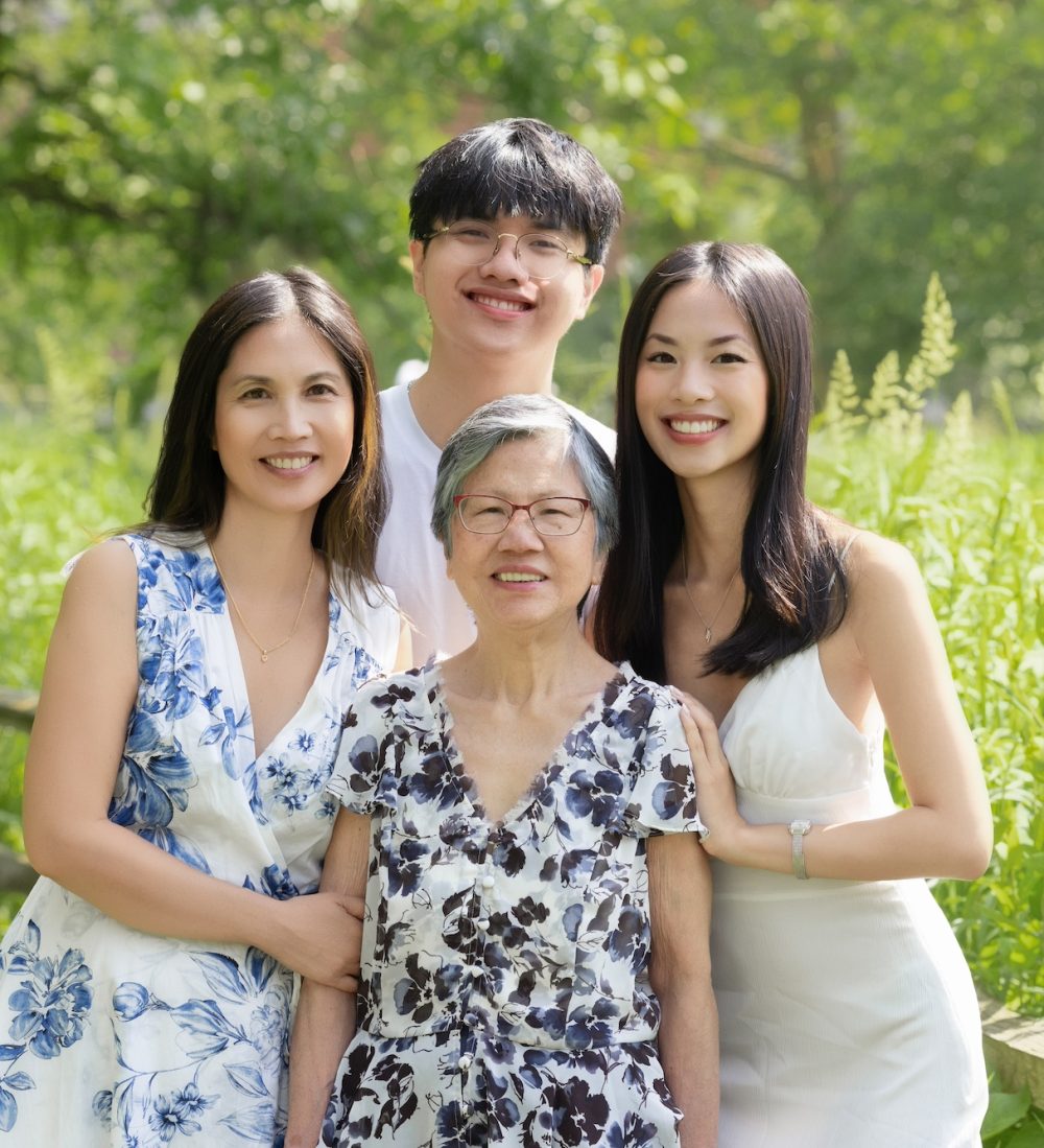 Skokie family photographer, Lincolnwood family portraits