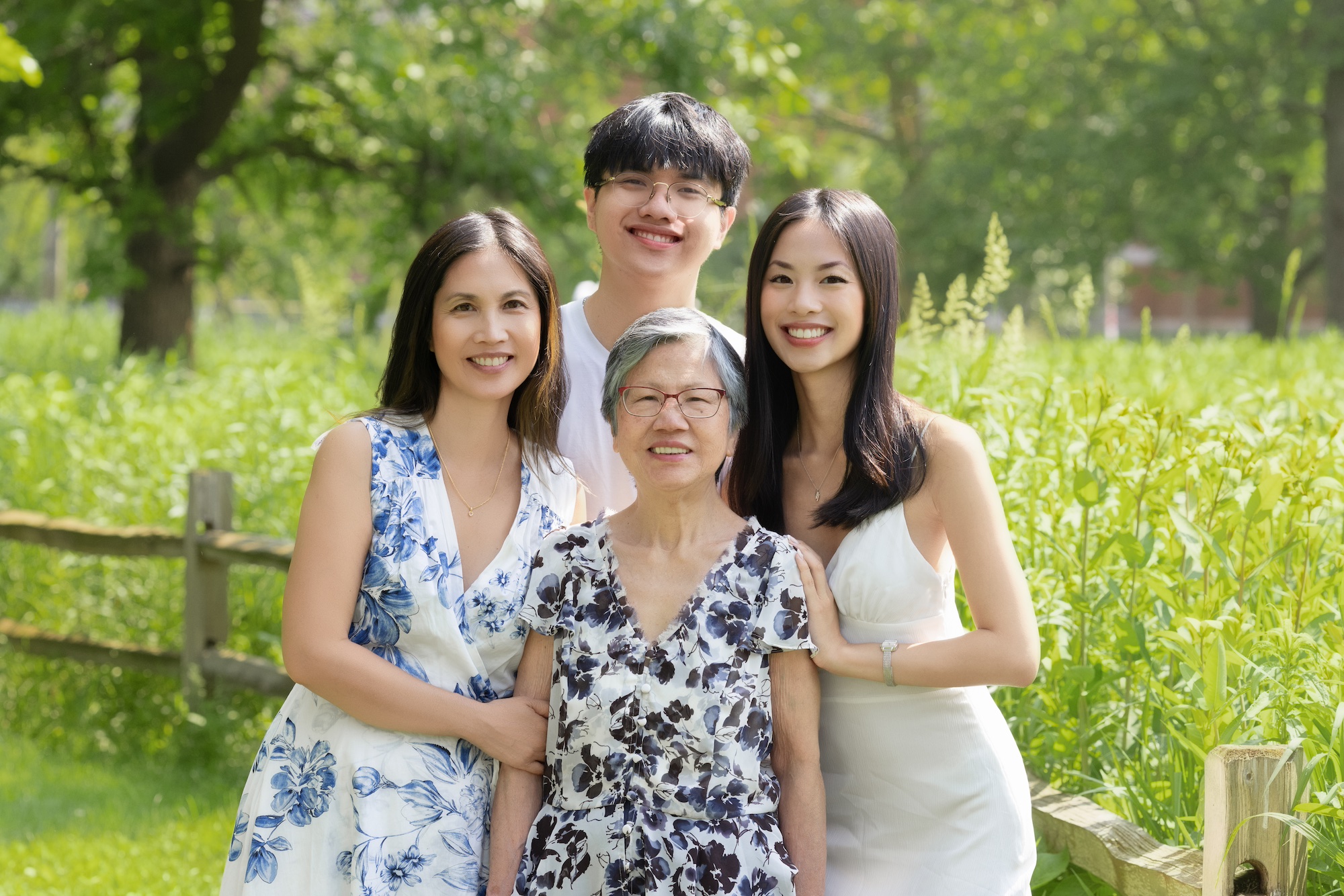 Skokie family photographer, Lincolnwood family portraits