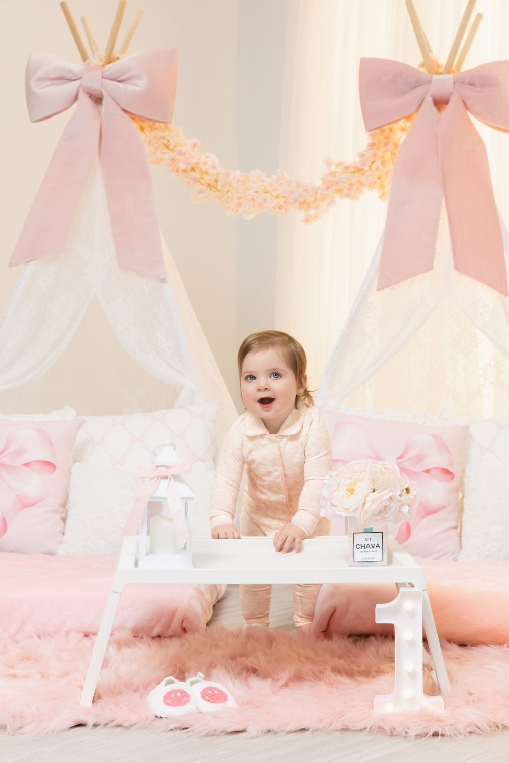 cake smash photographer Riverwoods IL, baby photographer near me Chicago, baby portraits