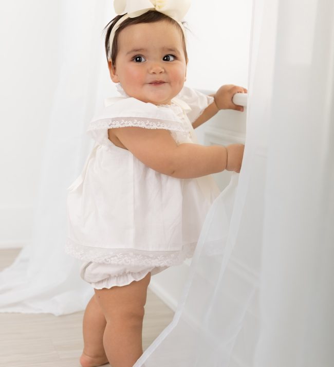 one year milestone session, best Lincoln Park baby photographer, Chicagoland baby milestone session, baby photography near me Chicago -