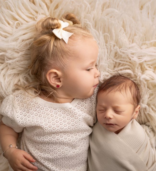 the best Chicagoland newborn photographer, newborn portraits Lincoln Park IL, newborn photoshoot near me