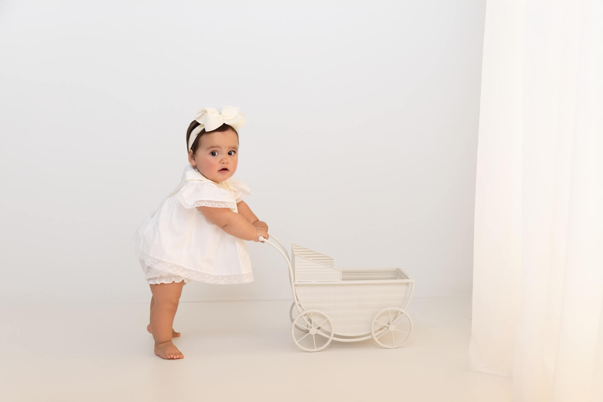 Glencoe IL cake smash photographer, cake smash portraits, baby photography Chicago