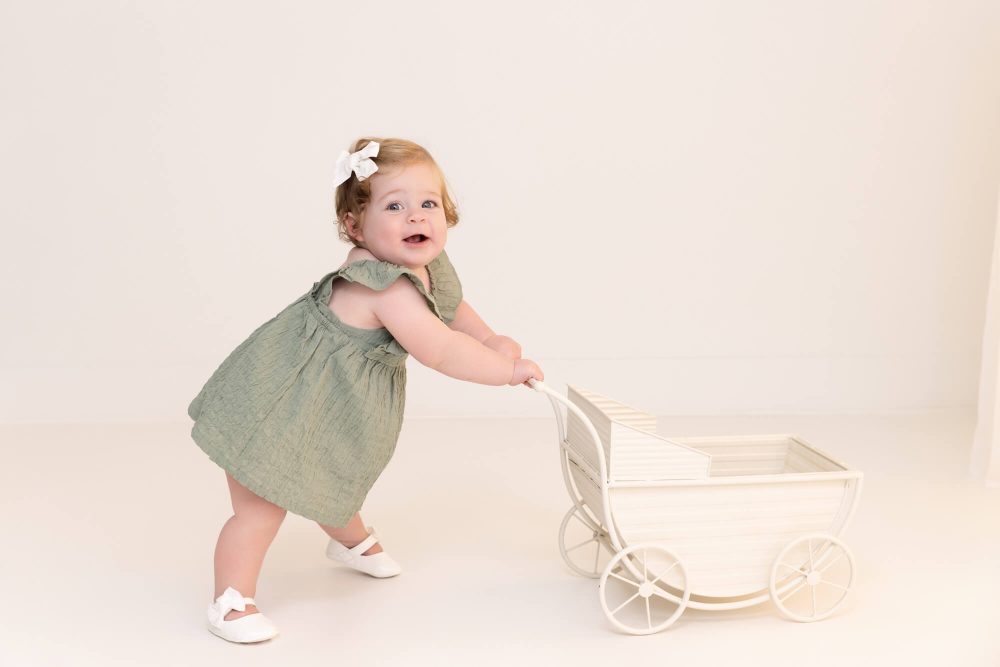 best baby photographer near me Chicago, cake smash photography Chicago