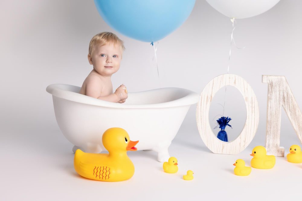 Chicago cake smash photography, family portrait studio near me, Skokie family photographer